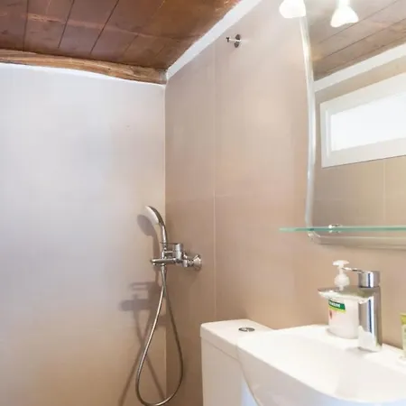 Ferienhaus Glamorous 2br In With Amazing Sea View